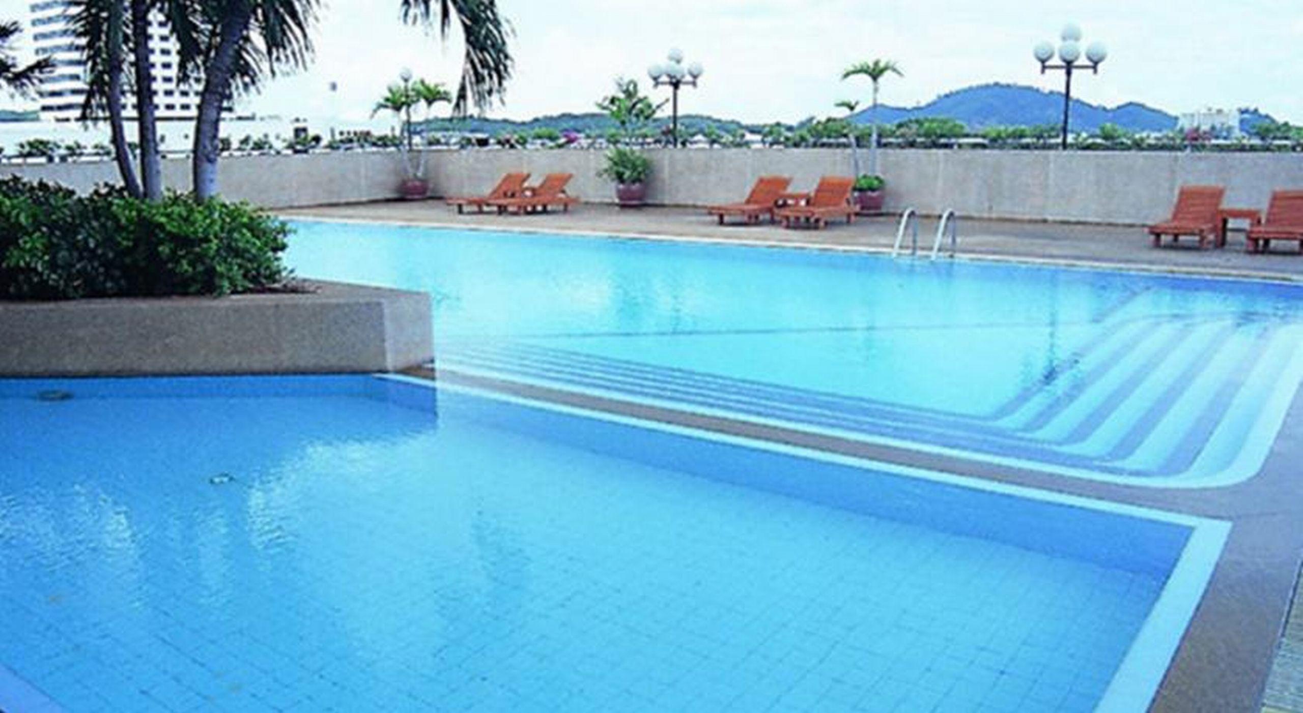 Готель Courtyard By Marriott Phuket Town Екстер'єр фото