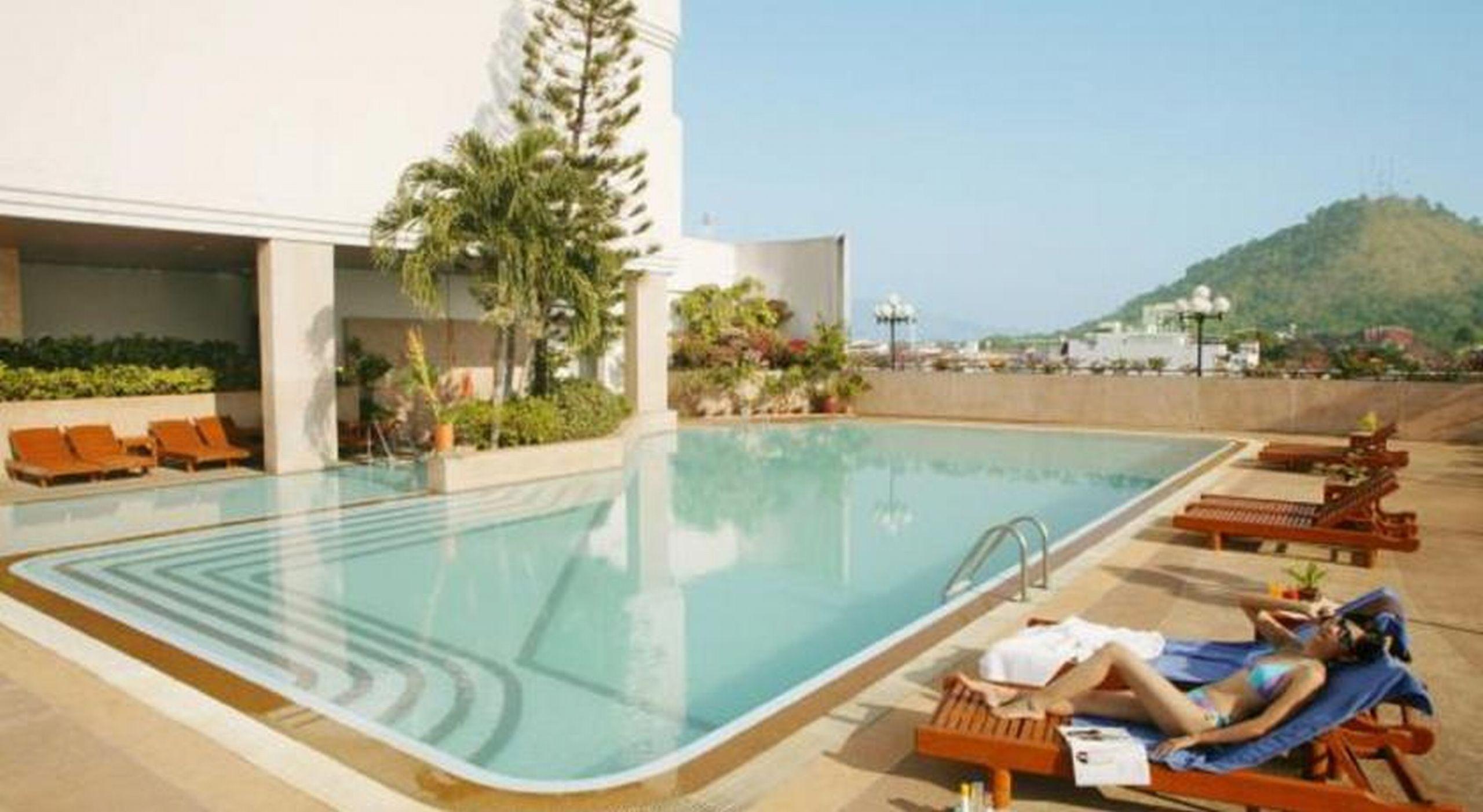 Готель Courtyard By Marriott Phuket Town Екстер'єр фото