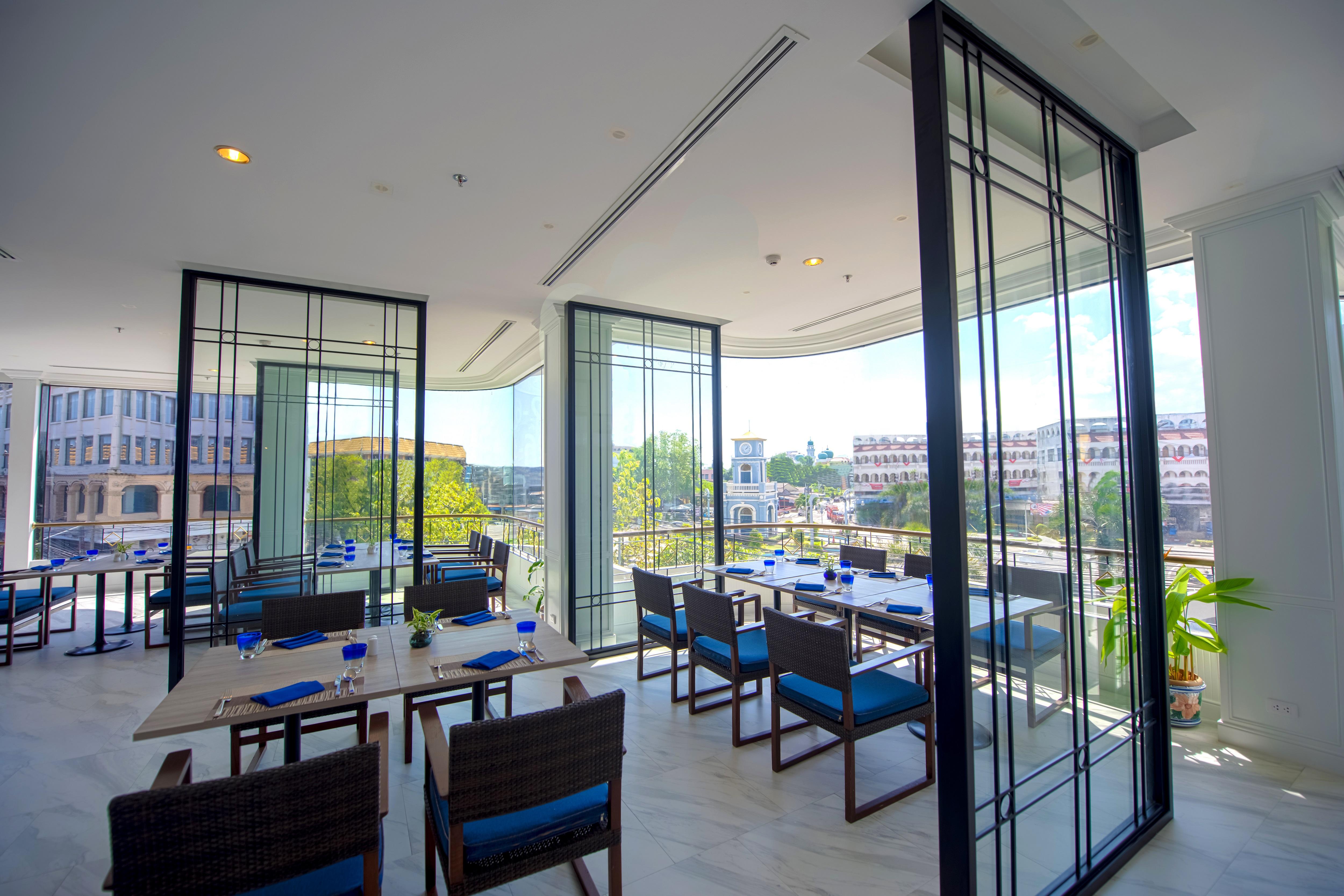 Готель Courtyard By Marriott Phuket Town Екстер'єр фото