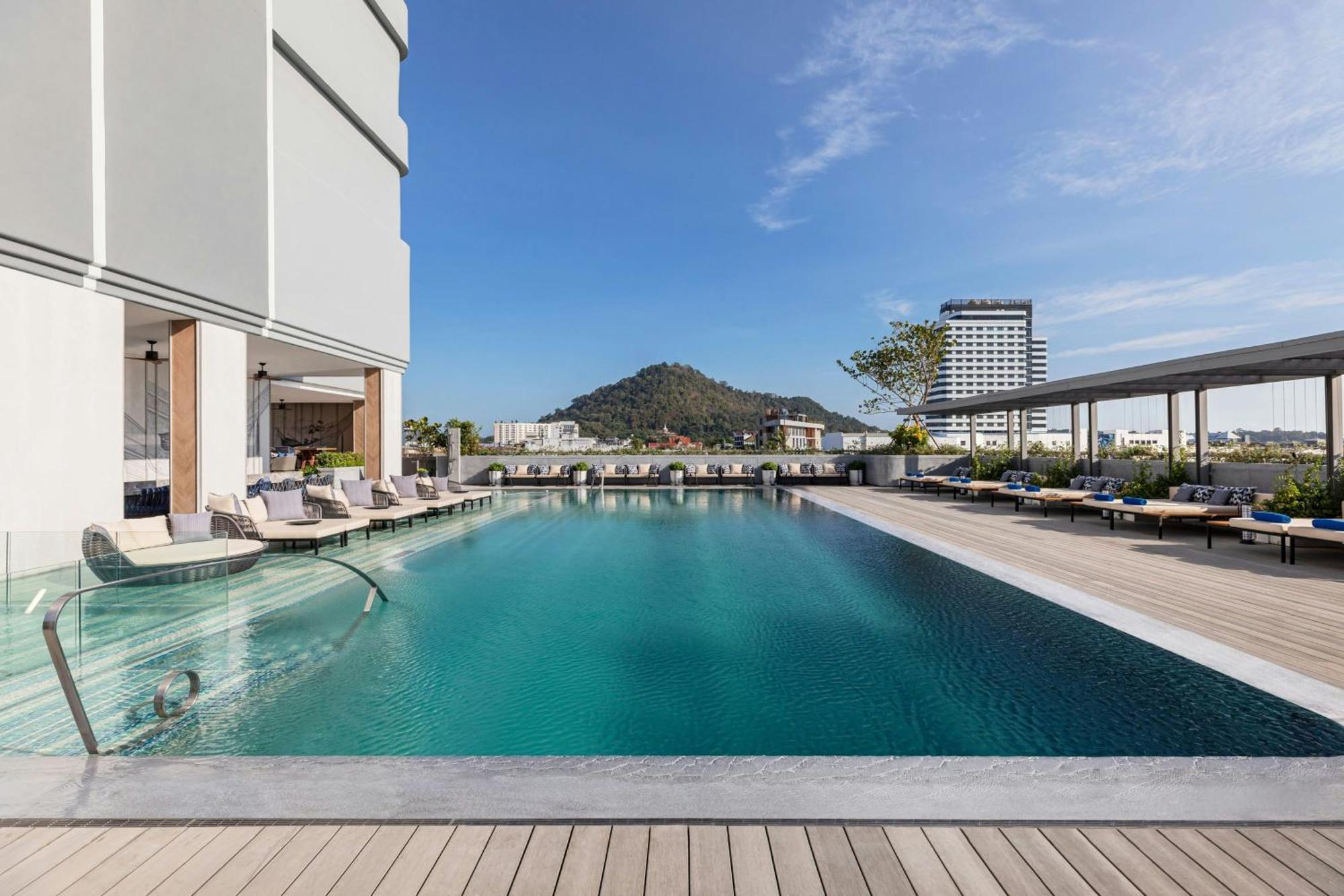 Готель Courtyard By Marriott Phuket Town Екстер'єр фото